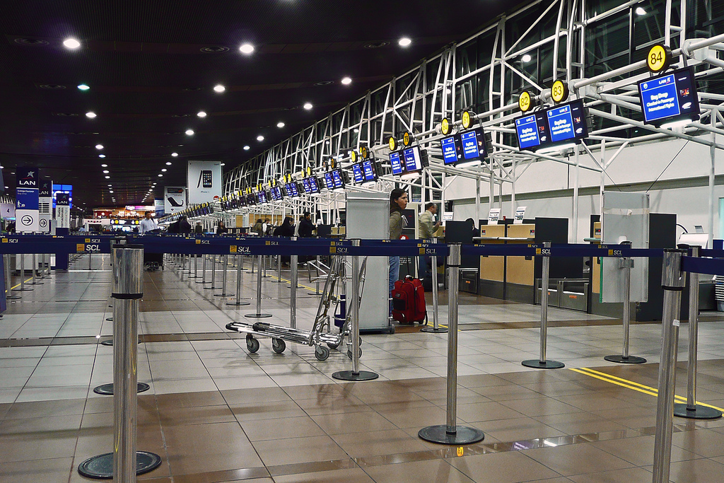 Gobierno estudiará construir línea de tren para conectar el centro de Santiago con el aeropuerto