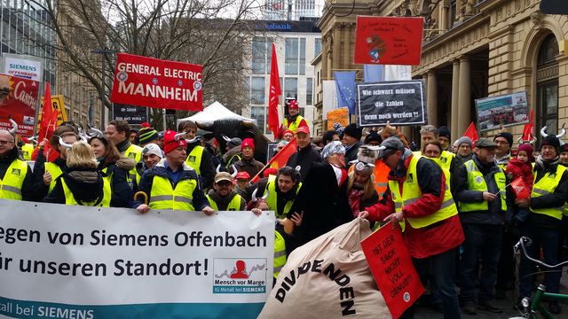 Tras semanas de protestas: Trabajadores alemanes logran rebajar jornada laboral a 28 horas e incremento salarial