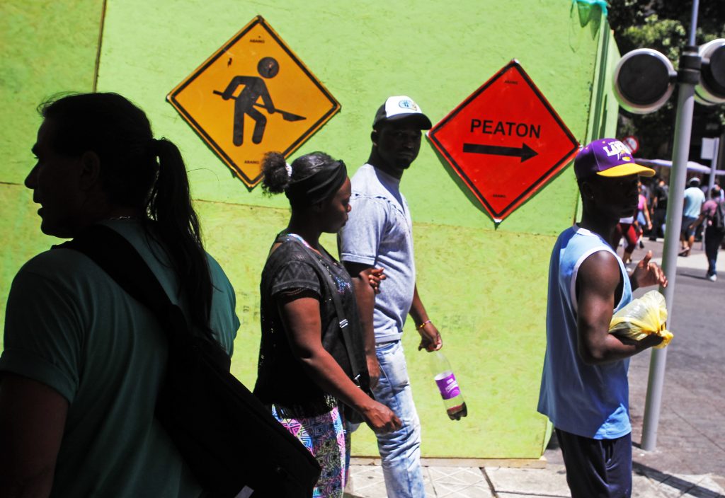 3 efectos que puede generar la «regularización extraordinaria de inmigrantes» que prepara Piñera
