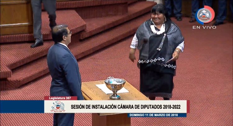 VIDEO| La ovación que recibió al asumir Emilia Nuyado, la primera mujer mapuche-huilliche en llegar al parlamento