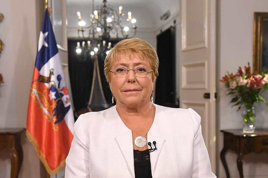 A 5 días de entregar el poder: Bachelet ingresará este martes el proyecto de nueva Constitución al Congreso