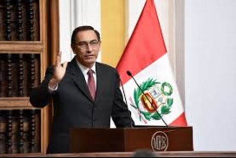 El incierto escenario en el que Martín Vizcarra asumiría la Presidencia de Perú