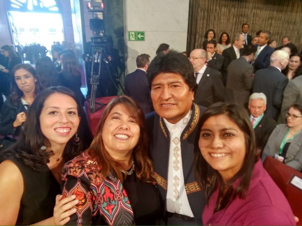 Evo Morales agradece el recibimiento del Frente Amplio: «Sus voces se suman a otros hermanos chilenos que piden #MarParaBolivia»