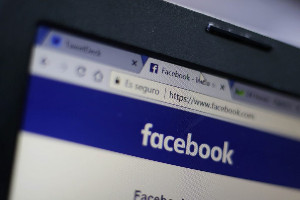 Facebook reconoce que recopila los datos de usuarios incluso aunque no tengan cuenta en la red social