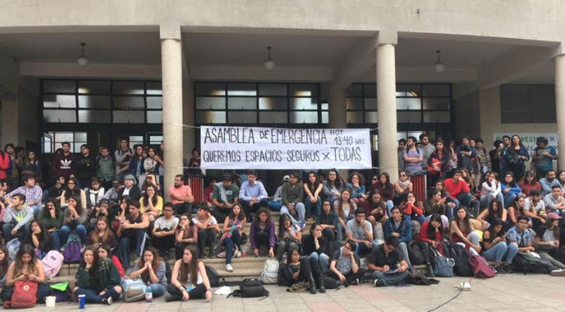 Estudiantes de Derecho de la Universidad de Chile iniciaron toma exigiendo mejoras en protocolo de acoso sexual