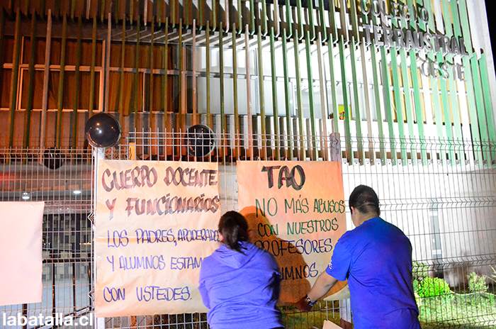 Funcionarios, auxiliares y docentes del Colegio Terraustral del Sol de Maipú cumplen 20 días en huelga