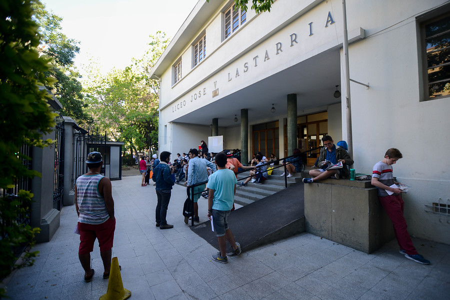 Liceo Victorino Lastarria podría ser mixto: Solo falta la aprobación de la comunidad estudiantil