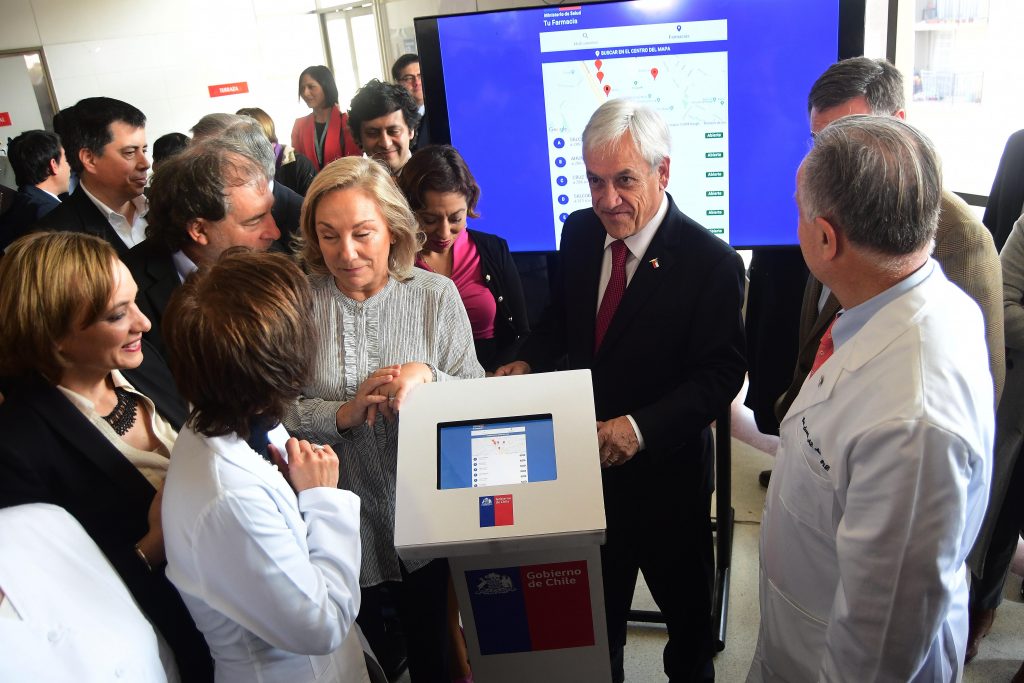 Piñera anuncia indicaciones a ley de Fármacos II y lanza sitio web que compara precios de medicamentos