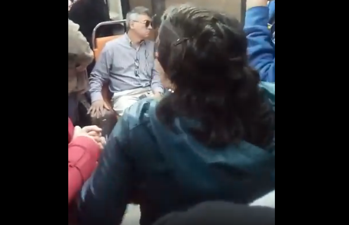 VIDEO| Increpan al ministro del Trabajo mientras realizaba actividad en el Metro
