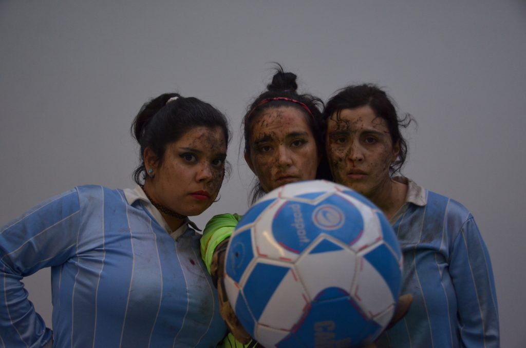 Llega a Matucana 100 «La Final», la obra que reivindica el fútbol femenino y marginal
