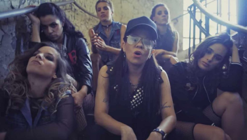 VIDEO| Lali Esposito y otras 25 famosas argentinas cantan «Paren de matarnos», el hit feminista de Miss Bolivia