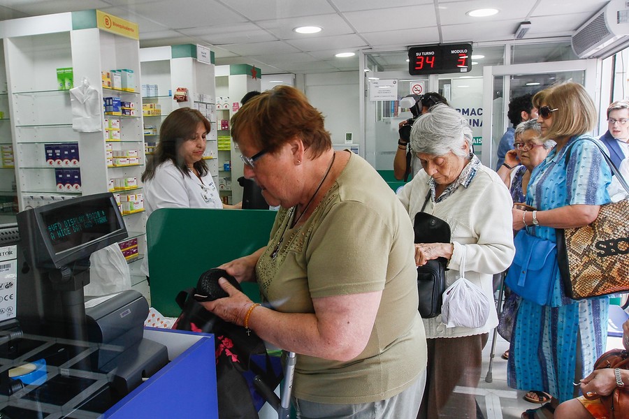 Valparaíso se convierte en la primera ciudad del país en constituir una red de farmacias populares