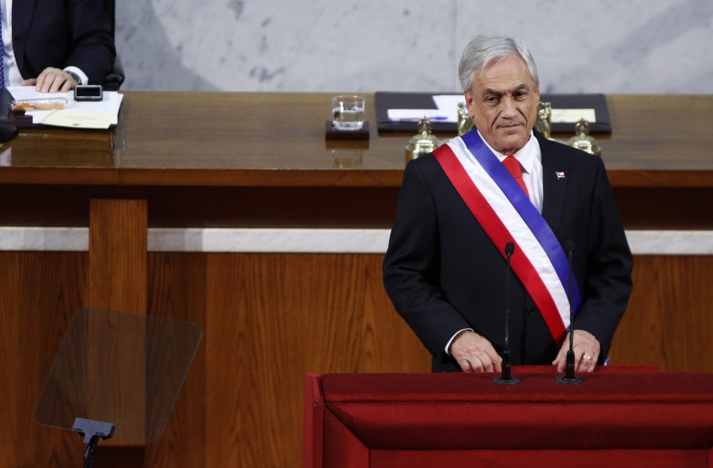 Demandas LGTBI, mapuche y pensiones: Lo que omitió el discurso de Piñera en la Cuenta Pública