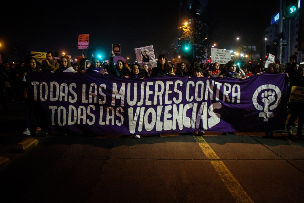 «La Manada chilena»: Buscan a hombre prófugo que estaría relacionado con violación grupal de barristas de la U
