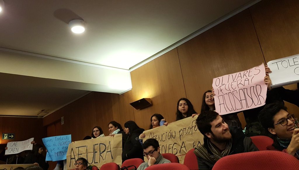 Universidad de Talca se suma a tomas feministas tras denuncia de acoso contra profesor de Derecho