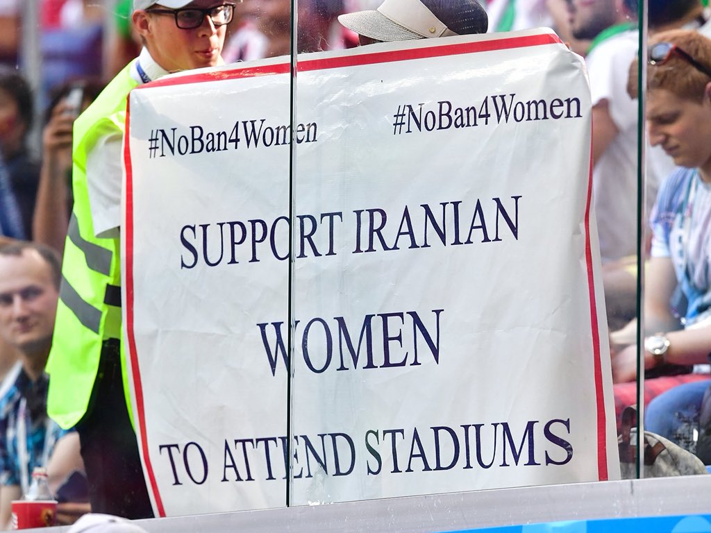 Irán permite a las mujeres presenciar por primera vez un partido de su selección frente a España
