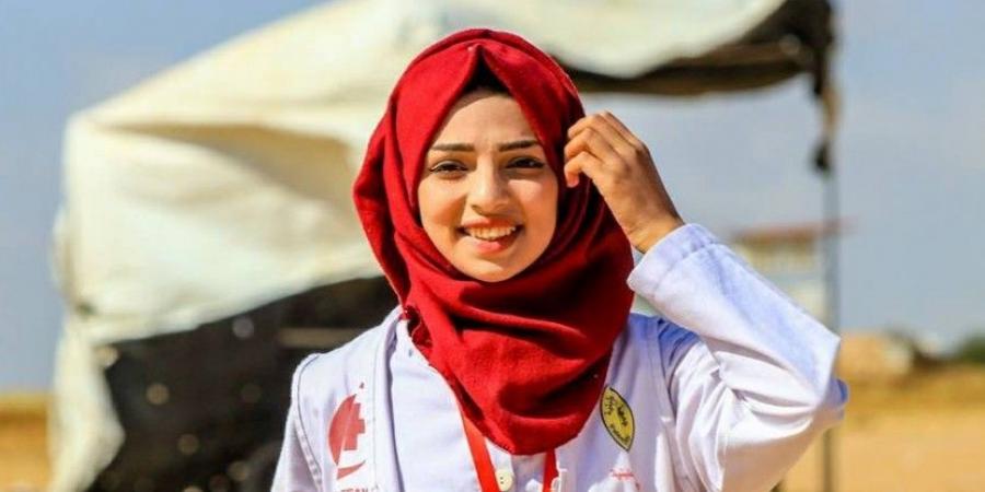Francotirador israelí asesina a destacada enfermera palestina que ayudaba a heridos en Gaza