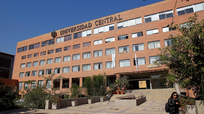 Universidad Central suspende de sus funciones a 14 académicos tras denuncias de acoso sexual