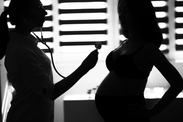 VIDEO| «Luchare por mí y mi bebé»: El dramático testimonio de una mujer embarazada con COVID-19