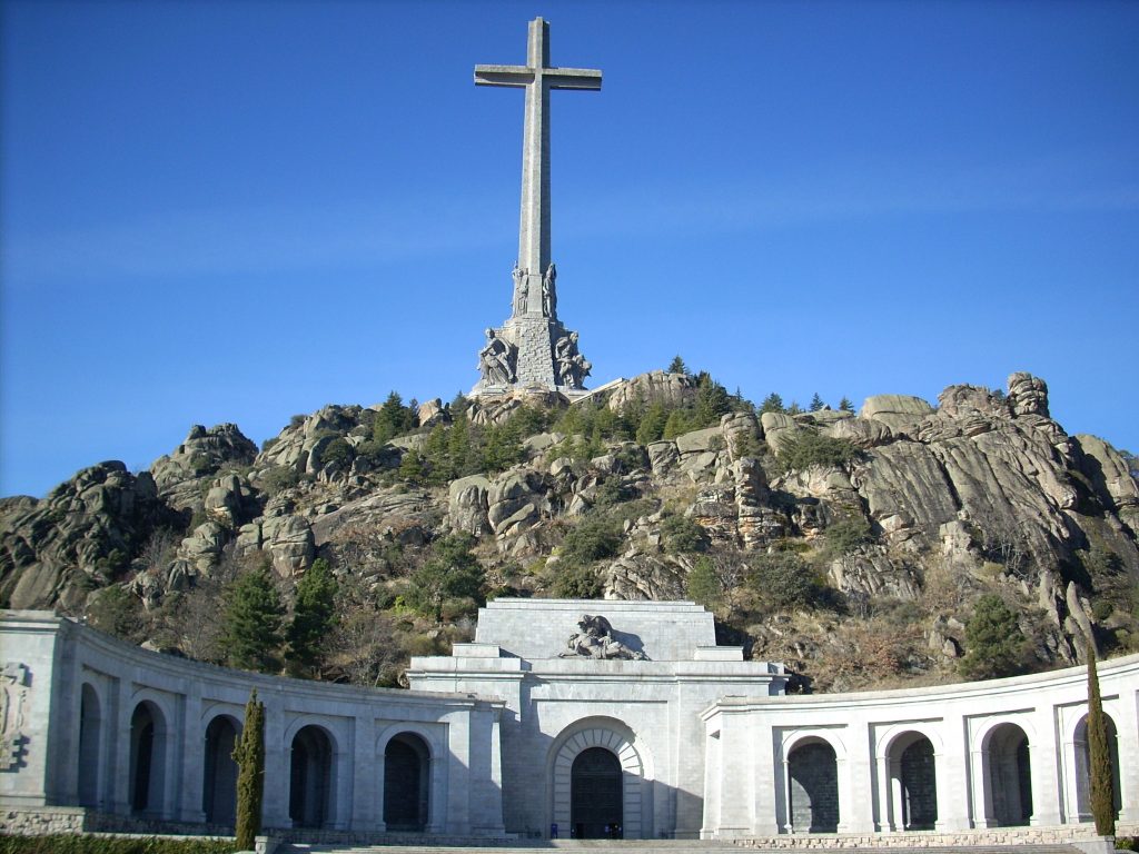 Gobierno español exhumará los restos del dictador Francisco Franco de su mausoleo