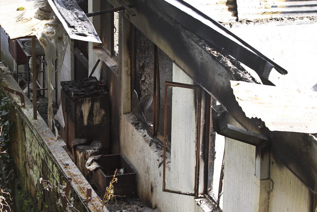 Hogar en que murieron 10 ancianas en Chiguayante no cumplía con requisito de protección contra incendios