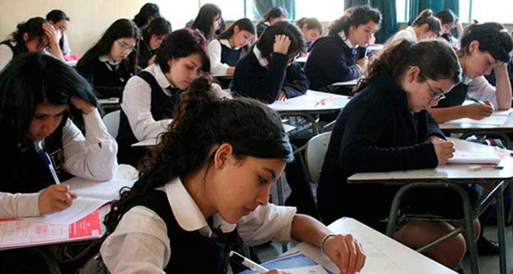 Chile y México, los países de la OCDE que invierten menos en educación