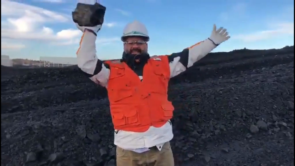 VIDEO| Mario Sepúlveda defiende la mina Invierno en Isla Riesco y asegura que dará «vida digna» a la zona