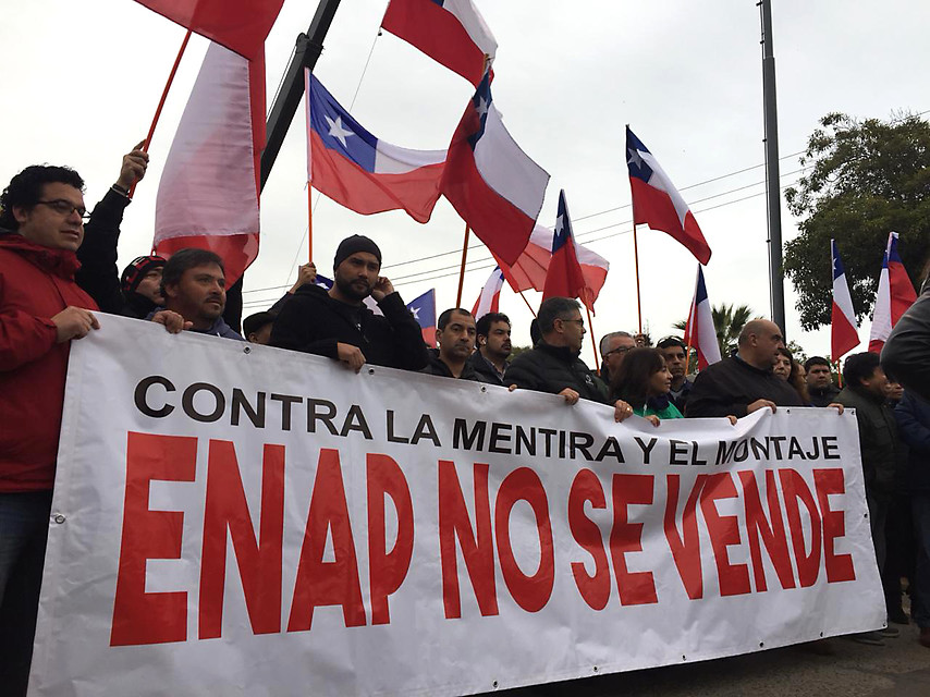 Trabajadores de ENAP paralizan funciones en plantas de Quintero y Concón: «No somos responsables de las nubes tóxicas»