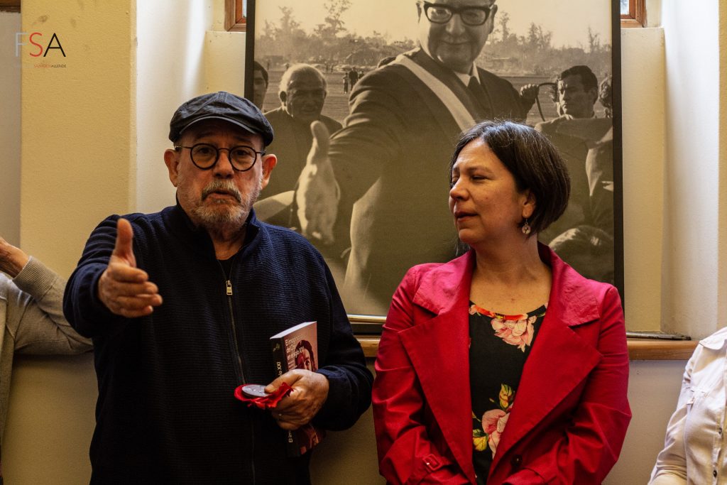 «Por entregarle cultura al pueblo»: Silvio Rodríguez recibió medalla Salvador Allende
