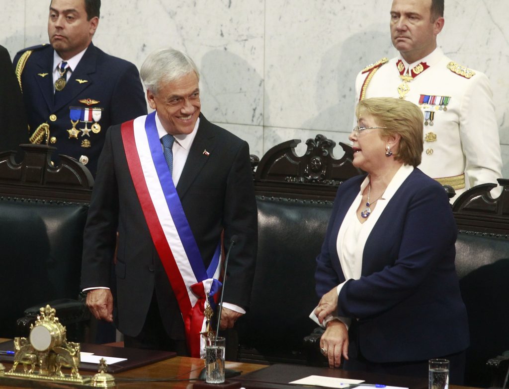 Cadem reconoce error en comparación que favorecía a Piñera por sobre Bachelet