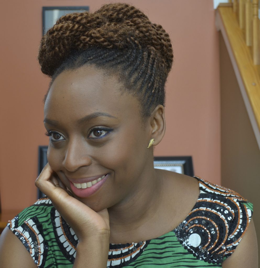 “Todos deberíamos ser feministas” de Chimamanda Adichie: Pequeños actos de discriminaciones grandes