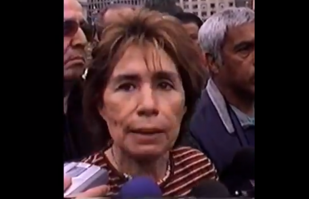 VIDEO| «No se soluciona con subasta, espectáculo ni mercado»: El día que Gladys Marín destruyó a empresarios que sacan provecho de la Teletón