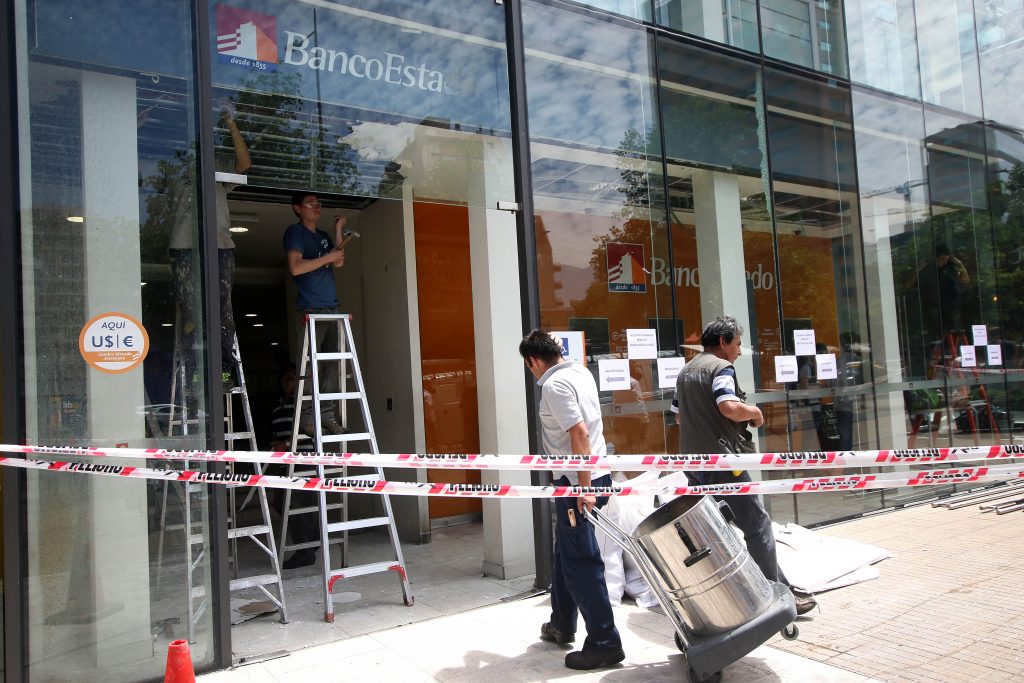 Grupo anarquista se adjudica atentado a Copesa y BancoEstado en Las Condes
