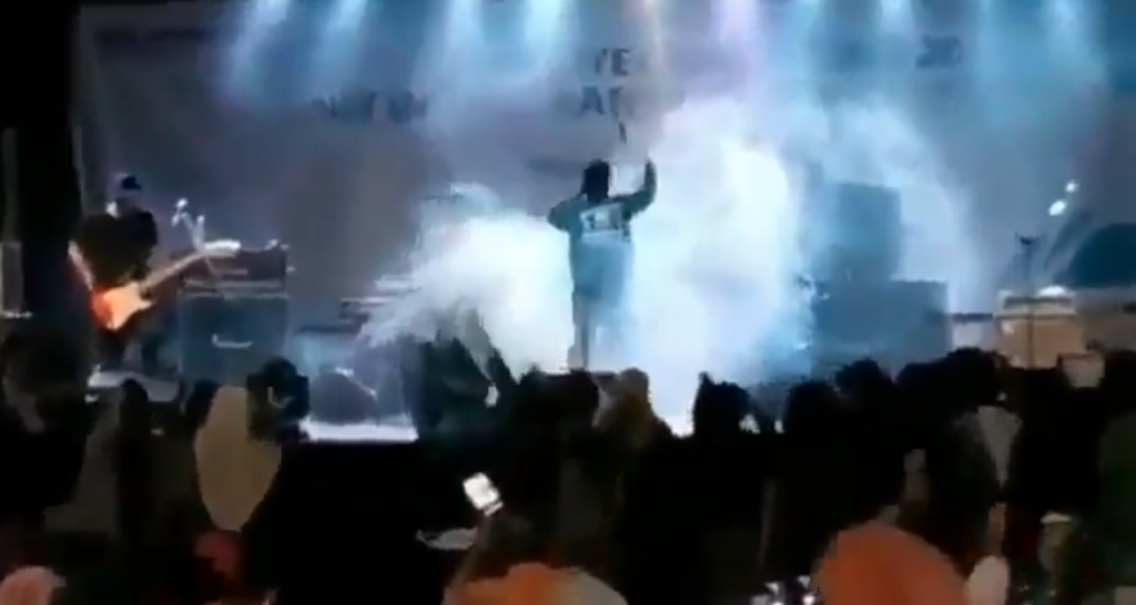 VIDEO| Registro muestra cuando el tsunami arrasó con una banda en vivo en un concierto en Indonesia