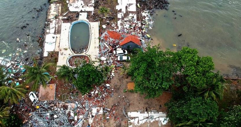 Tsunami «volcánico» en Indonesia deja al menos 222 muertos