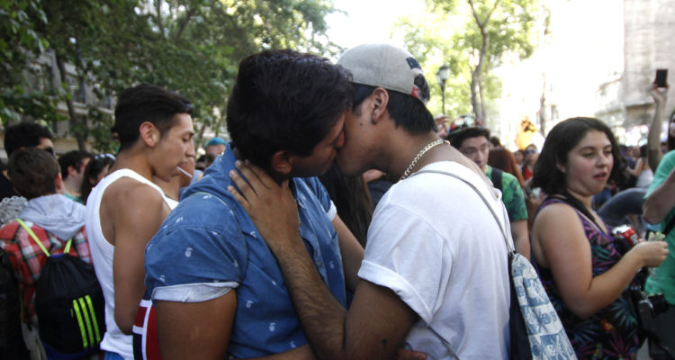 Un paso adelante para parejas del mismo sexo: Corte Suprema reconoce el matrimonio como un Derecho Humano