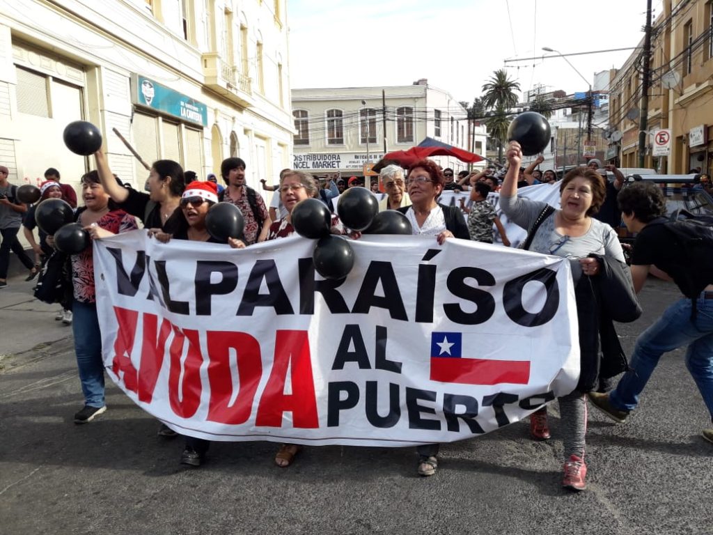 Camilo Santibañez, historiador: “La situación de eventualidad por la que se movilizan los trabajadores de Valparaíso es propia de inicios del siglo pasado”