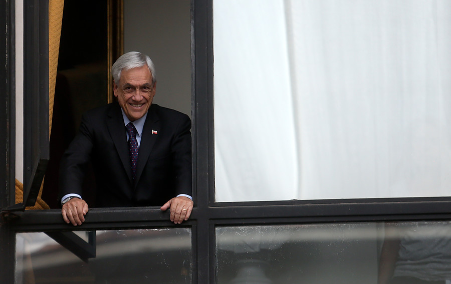 Piñera «corrige» sus dichos sobre la industria de la educación y llama la atención a sus críticos: «No se queden empantanados en cualquier cosa»