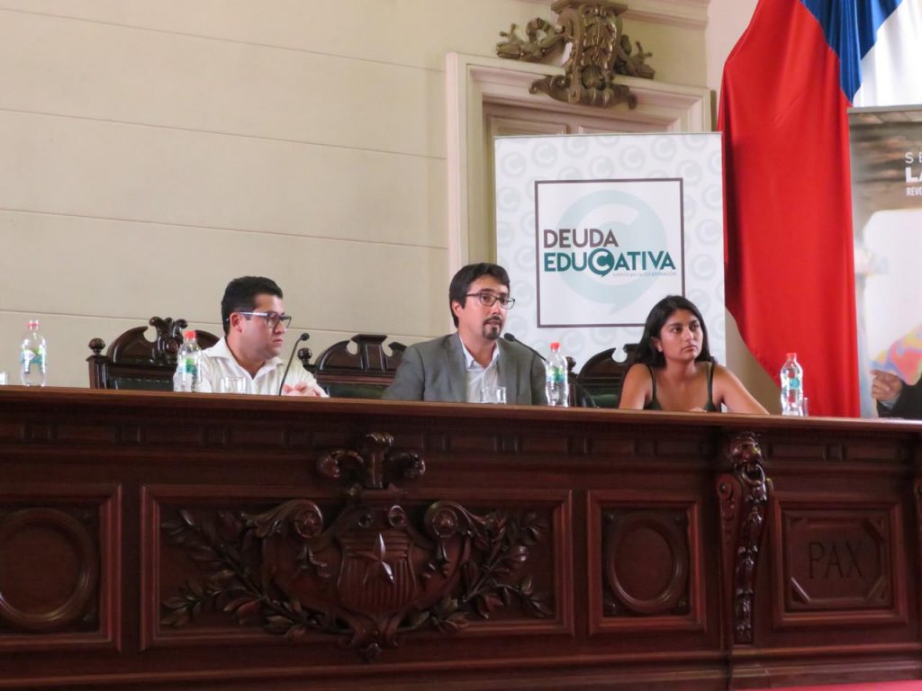 Senador Juan Ignacio Latorre y movimiento Deuda Educativa se reúnen con deudores educacionales y lanzan campaña “Fin al Dicom por estudiar”