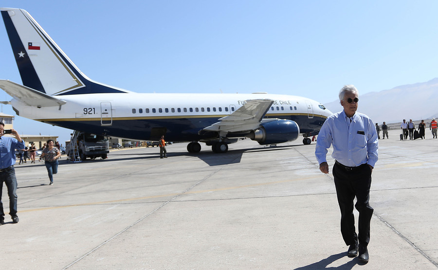 Partió con el pie izquierdo: Piñera tuvo que cambiar de avión tras fallas técnicas en aeronave que lo trasladaba a Cúcuta