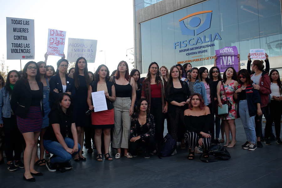 Abogadas Feministas denuncian a Nido por asociación ilícita: Ya hay más de 235 casos vinculados al sitio