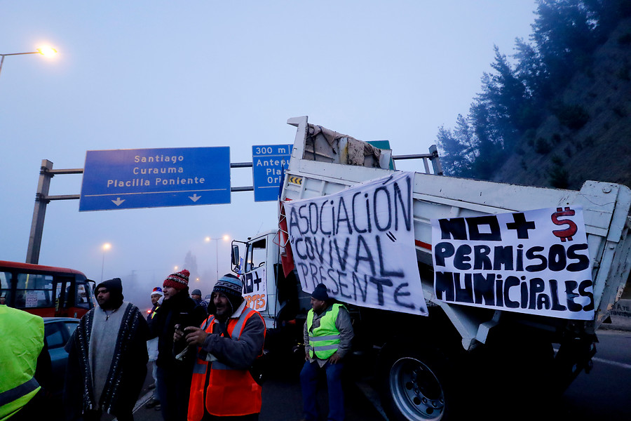 Camioneros bloquean Ruta 68 y emplazan a autoridades porteñas: «En repudio de la pésima gestión, tanto pública como privada»