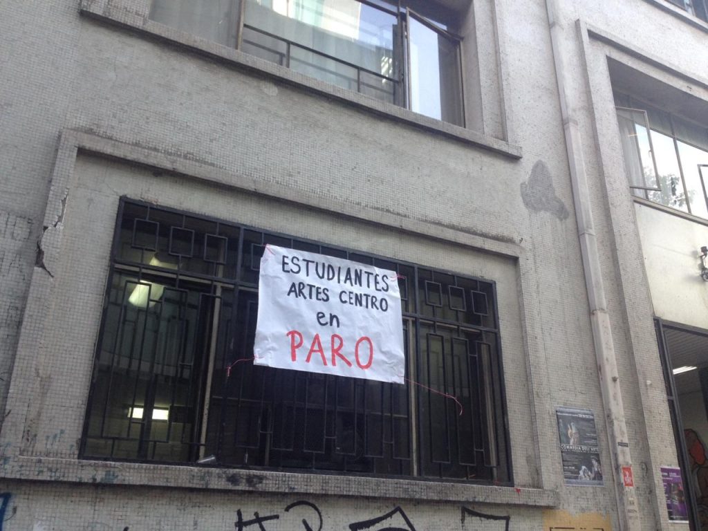 Estudiantes de Artes de la Universidad de Chile confirman paro indefinido para exigir la salida de docentes