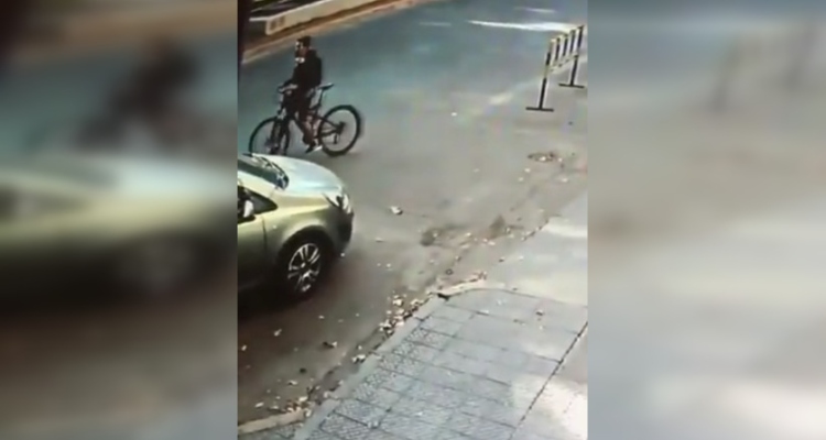 Violencia machista: Ciclista es denunciado por masturbarse frente a una mujer en Providencia