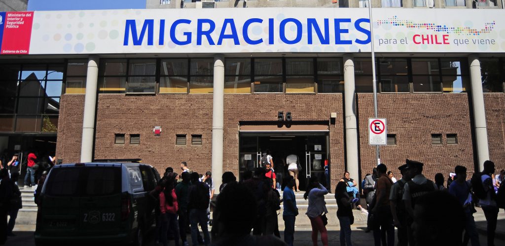 Organizaciones sociales y entidades académicas llevarán situación de los migrantes en Chile ante la CIDH