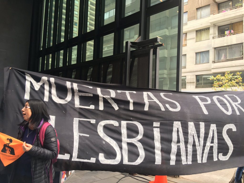 Casi tres años de impunidad del crimen lesbofóbico contra Nicole Saavedra: Funan acto de la Fiscalía Nacional por el Día contra la LGBTIfobia