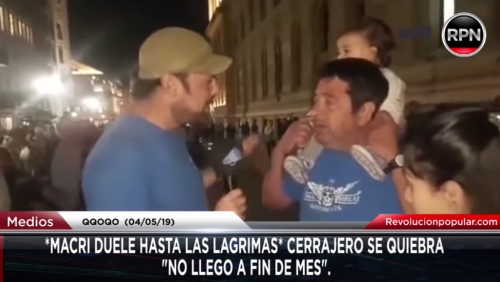 VIDEO| Cerrajero argentino se quiebra hablando de la crisis económica: «Me estoy hundiendo, no llego a fin de mes»
