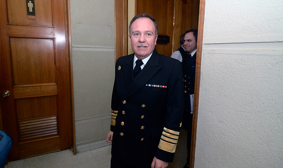 Armada se niega a entregar información en relación a viajes del comandante en jefe Julio Leiva