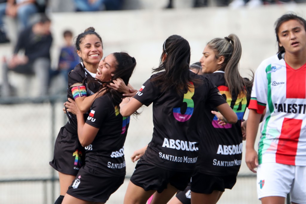 Oficializan histórico avance para el fútbol femenino: Jugadoras contarán con seguro médico universal