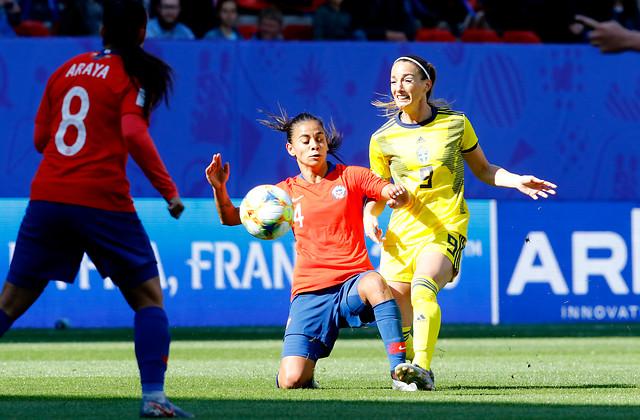 Chile cayó ante Suecia en su histórico debut en el Mundial de Francia